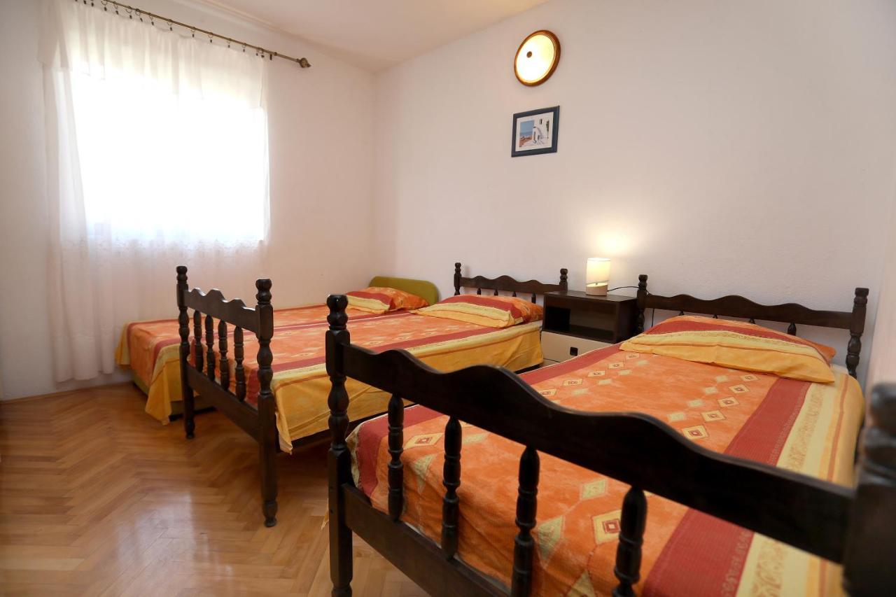 טרוגיר Apartman Karaga מראה חיצוני תמונה