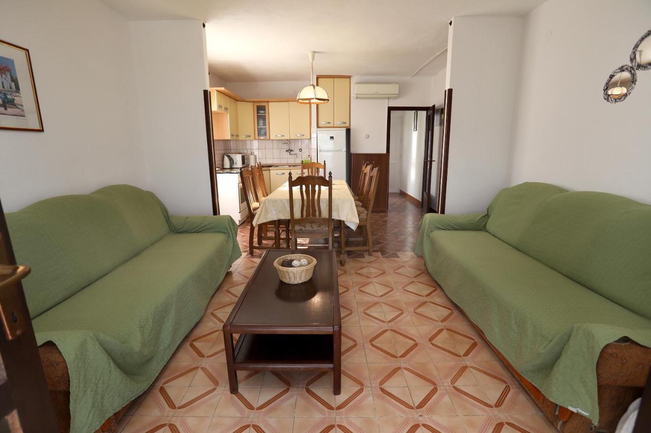טרוגיר Apartman Karaga מראה חיצוני תמונה